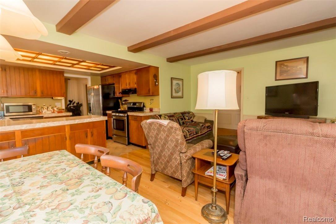 3890 Reseda Road Waterford, MI 48329 - Photo 12 of 17 3890 Reseda Road, Waterford-22.jpg