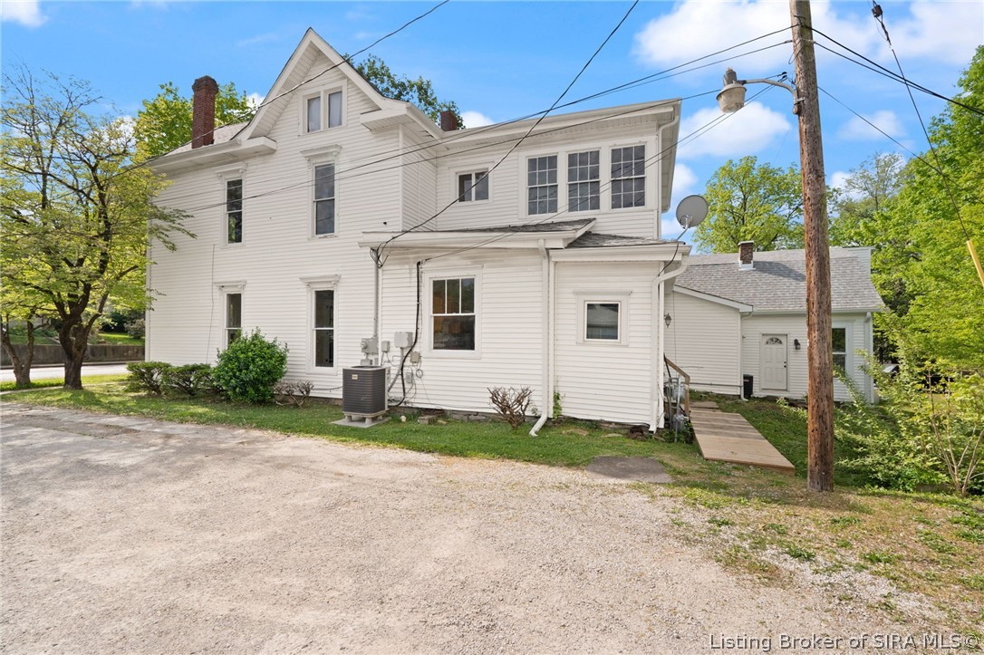 621 North Capitol Avenue Corydon, IN 47112 - Photo 7 of 61