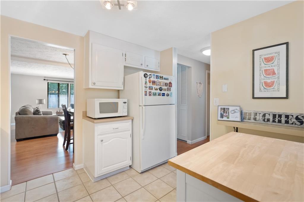 341 Ridge Point Circle Bridgeville, PA 15017 - Photo 3 of 16 Gallery Image 3