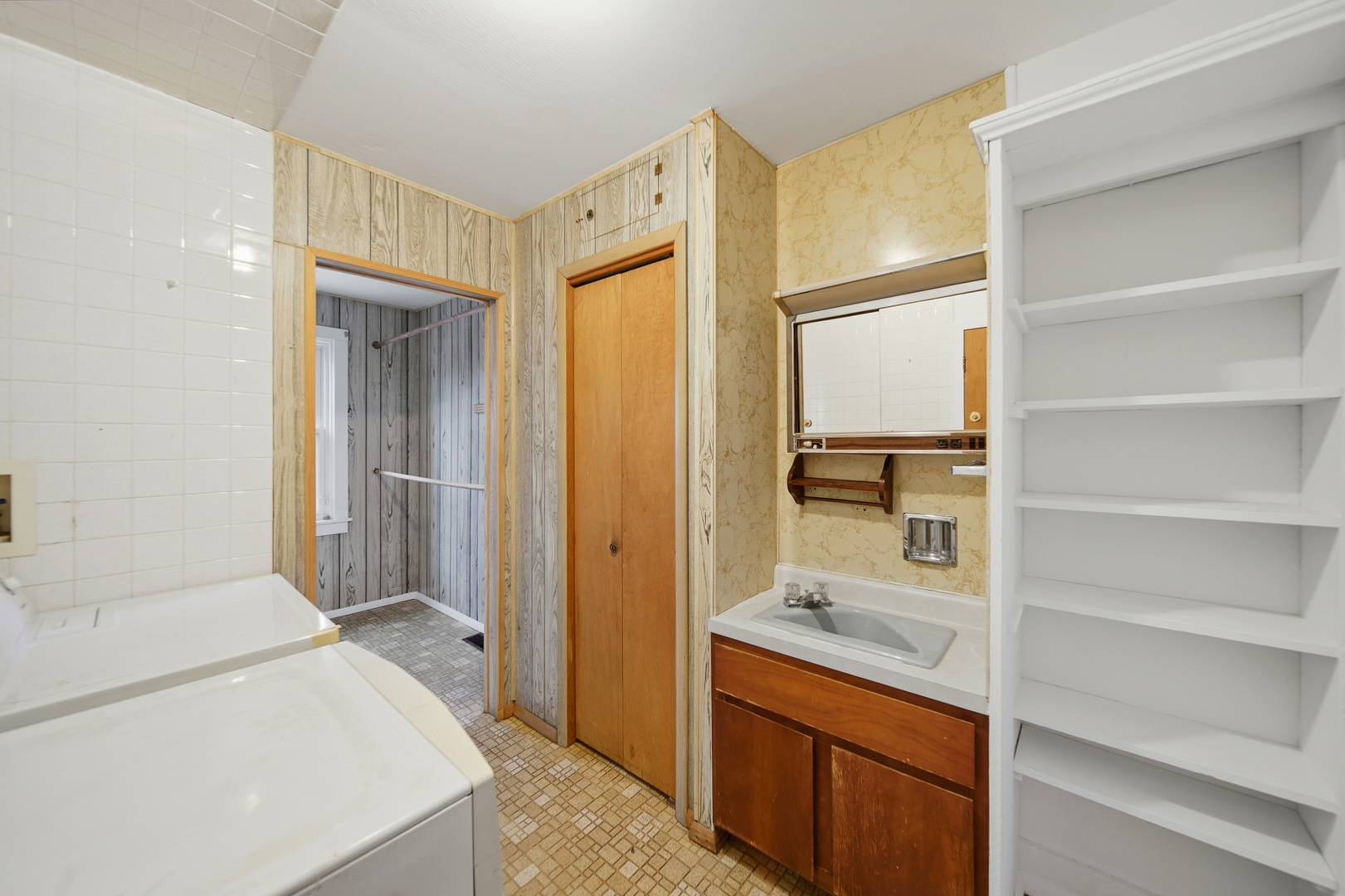 513 1st Avenue Dixon, IL 61021 - Photo 25 of 39