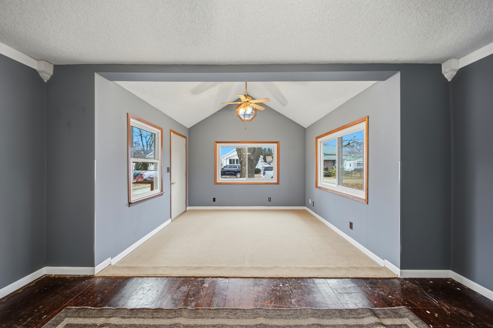 513 1st Avenue Dixon, IL 61021 - Photo 9 of 39