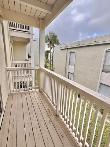 $1,550 | 1500 North Congress Avenue, Unit A202, West Palm Beach, FL 33401