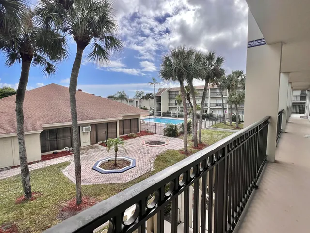 $1,550 | 1500 North Congress Avenue, Unit A202, West Palm Beach, FL 33401