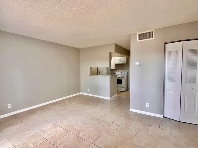 $1,550 | 1500 North Congress Avenue, Unit A202, West Palm Beach, FL 33401