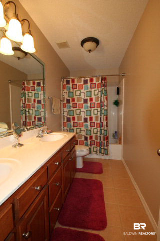 9651 Hampshire Court Mobile, AL 36695 - Photo 16 of 21 Hall bath