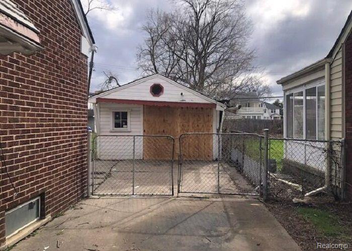 15904 Evergreen Road Detroit, MI 48223 - Photo 3 of 15 Gallery Image 3
