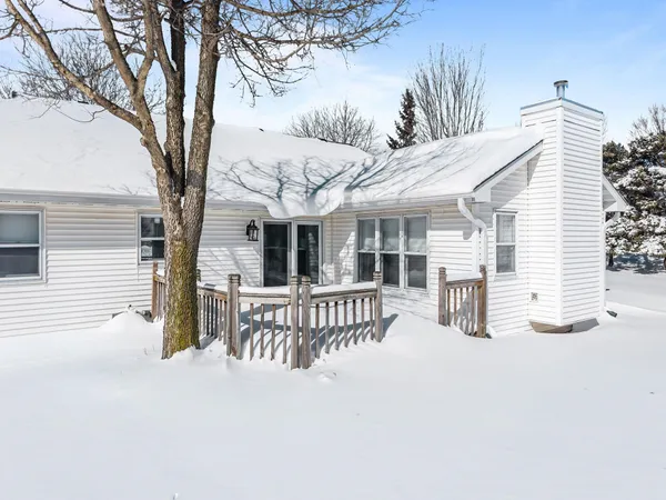 $380,000 | 101 Ombre Rose Drive, Combined Locks, WI 54113