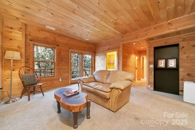 $655,000 | 116 Wahuhu Court, Brevard, NC 28712