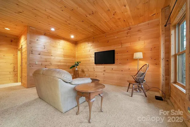 $655,000 | 116 Wahuhu Court, Brevard, NC 28712