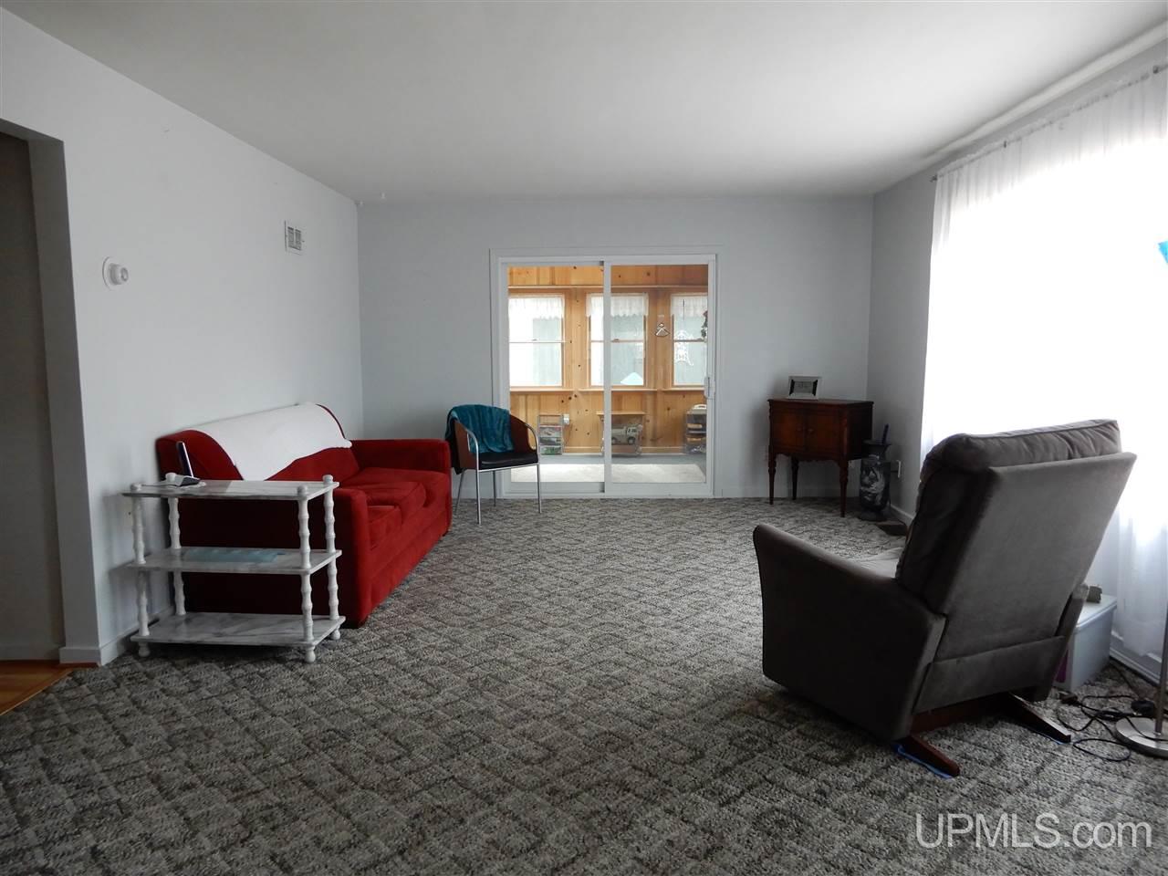 6021 18.25 Road Gladstone, MI 49837 - Photo 9 of 21 Gallery Image 9