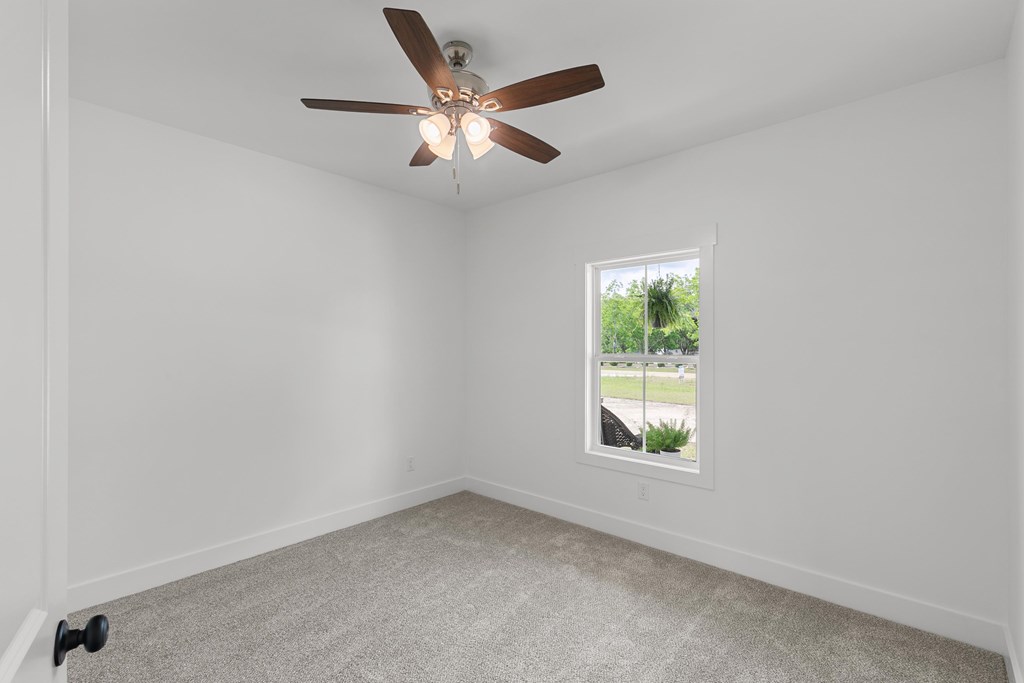 158 Oscar Godwin Road Dothan, AL 36301 - Photo 5 of 36