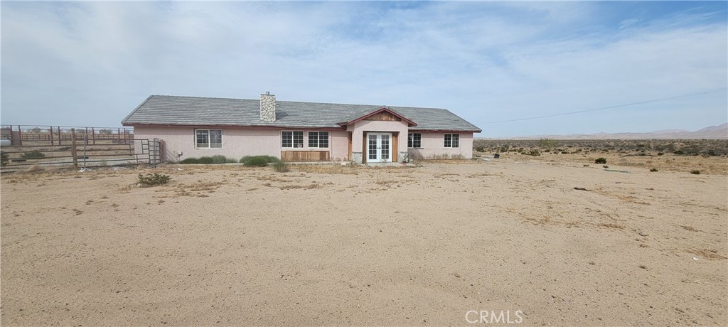 28421 Kalisher Road Helendale, CA 92342 - Photo 1 of 1 a front view of a house with a yard
