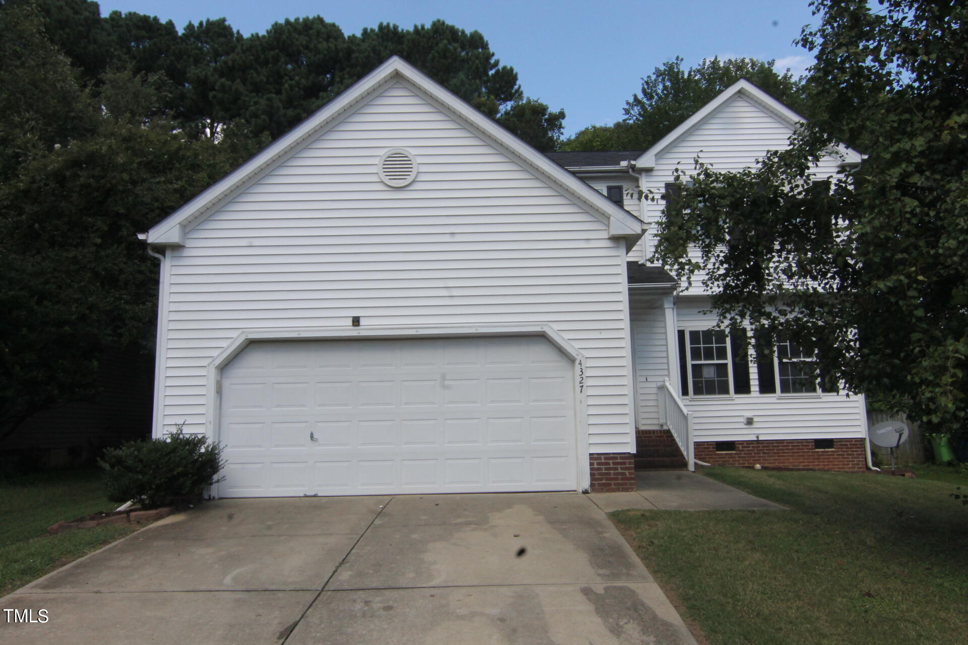 4327 Mantua Way Raleigh, NC 27604 - Photo 2 of 31 Front