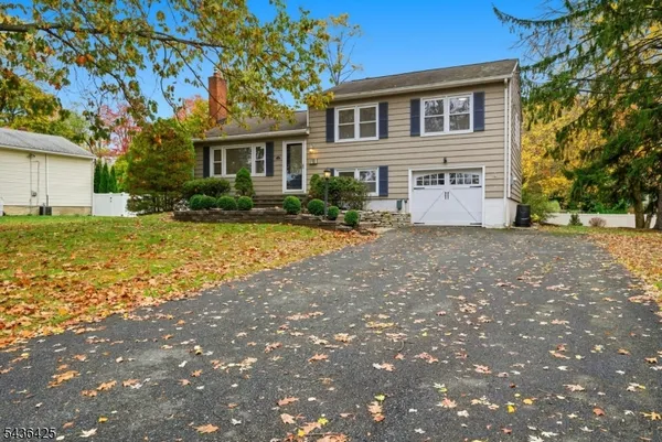 $4,500 | 10 Lloyd Avenue, Florham Park, NJ 07932