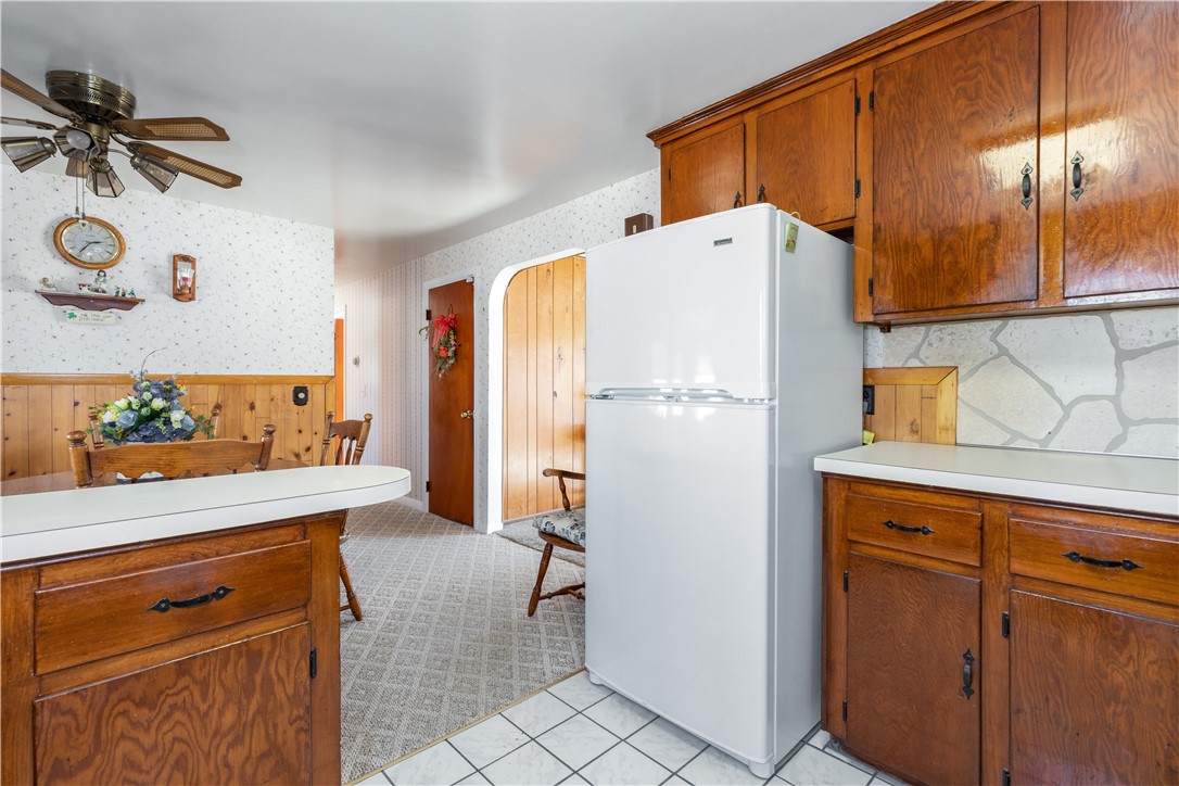 67 Asylum Road Warwick, RI 02886 - Photo 8 of 24