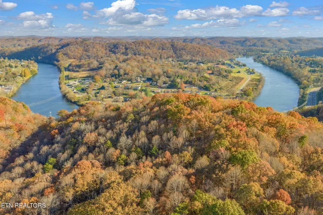 $499,900 | South Charles G Seivers Boulevard, Clinton, TN 37716