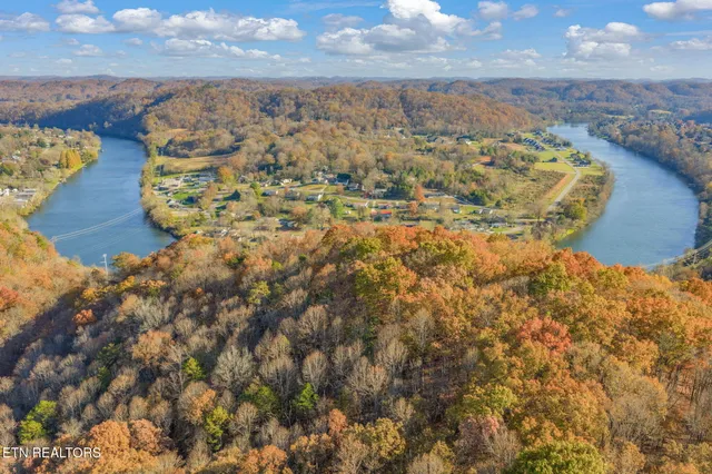 $499,900 | South Charles G Seivers Boulevard, Clinton, TN 37716