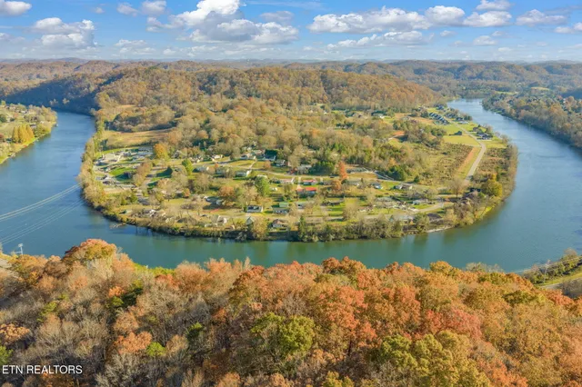 $499,900 | South Charles G Seivers Boulevard, Clinton, TN 37716