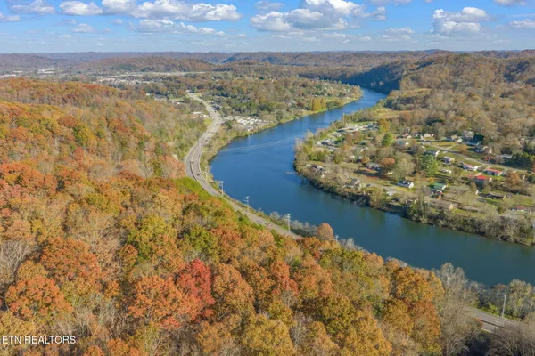 $499,900 | South Charles G Seivers Boulevard, Clinton, TN 37716