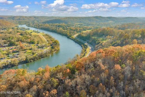 $499,900 | South Charles G Seivers Boulevard, Clinton, TN 37716