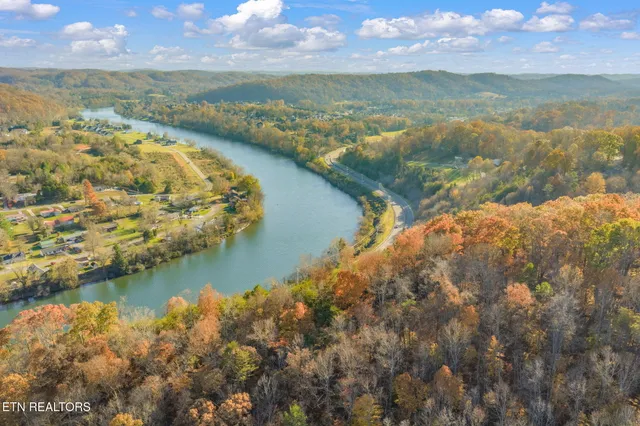 $499,900 | South Charles G Seivers Boulevard, Clinton, TN 37716