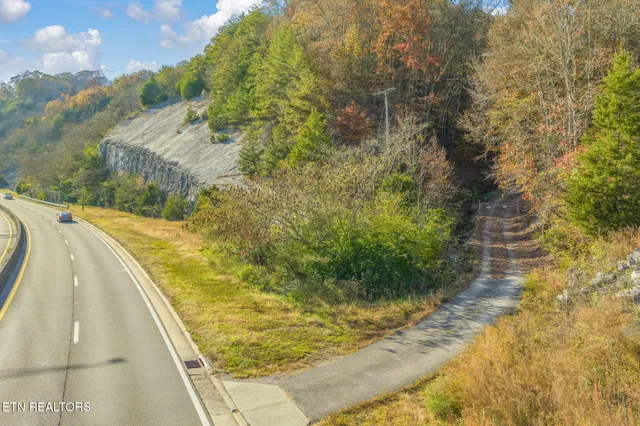 $499,900 | South Charles G Seivers Boulevard, Clinton, TN 37716