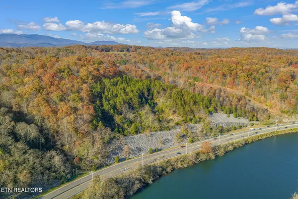 $499,900 | South Charles G Seivers Boulevard, Clinton, TN 37716