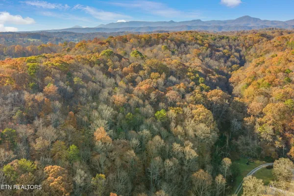 $499,900 | South Charles G Seivers Boulevard, Clinton, TN 37716