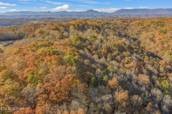 $499,900 | South Charles G Seivers Boulevard, Clinton, TN 37716