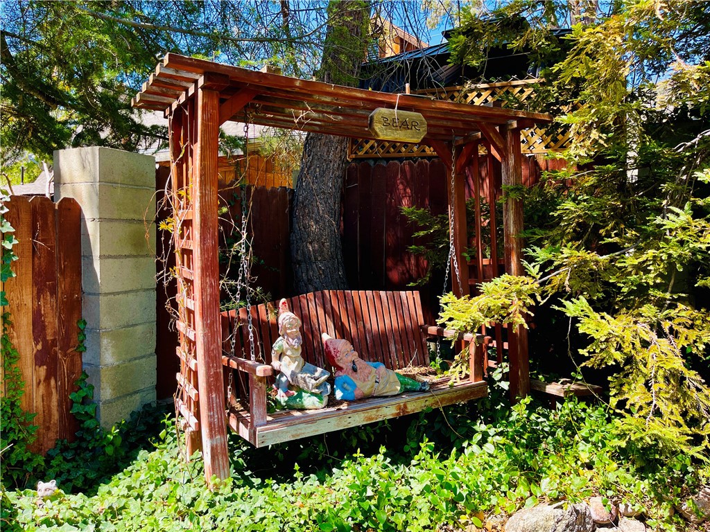 921 Piru Way Frazier Park, CA 93225 - Photo 26 of 54 a view of a wooden fence