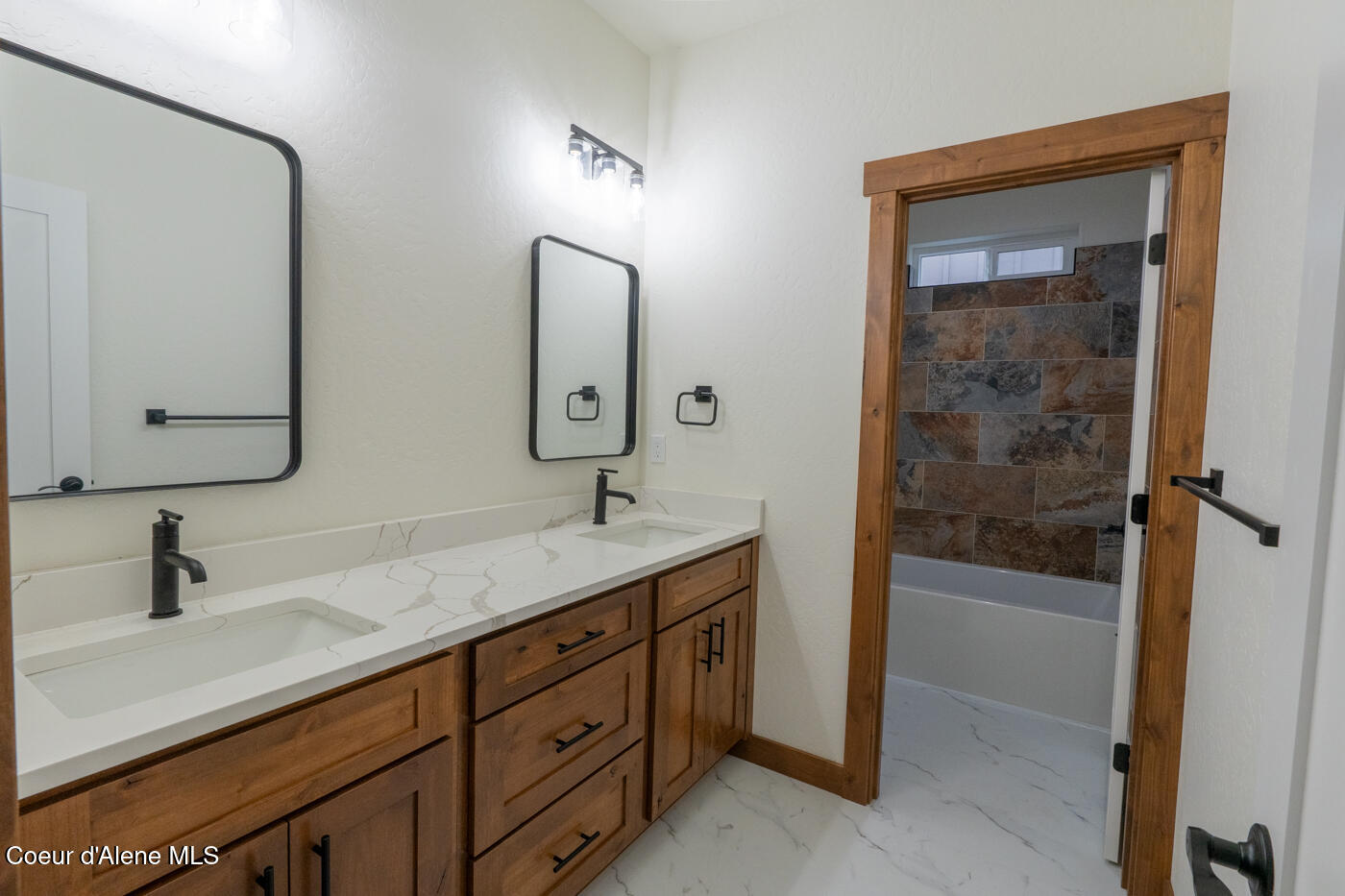 127 Backtrack Road Sandpoint, ID 83864 - Photo 19 of 30 second bathroom