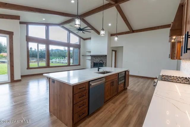 $739,900 | 127 Backtrack Road, Sandpoint, ID 83864