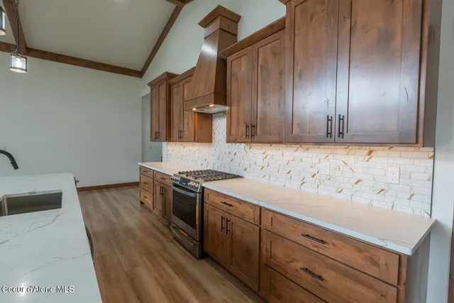 $739,900 | 127 Backtrack Road, Sandpoint, ID 83864