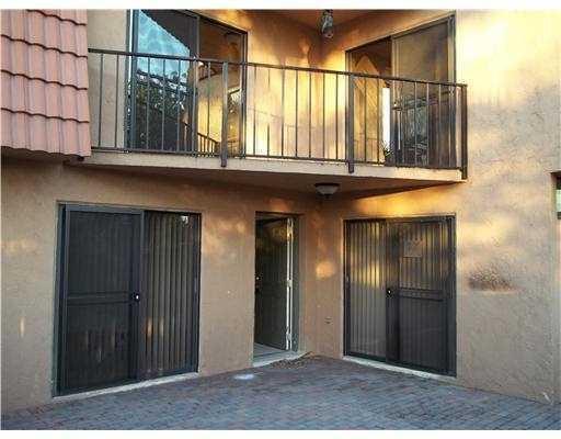 8141 Severn Drive, Unit D Boca Raton, FL 33433 - Photo 4 of 8 GetMedia