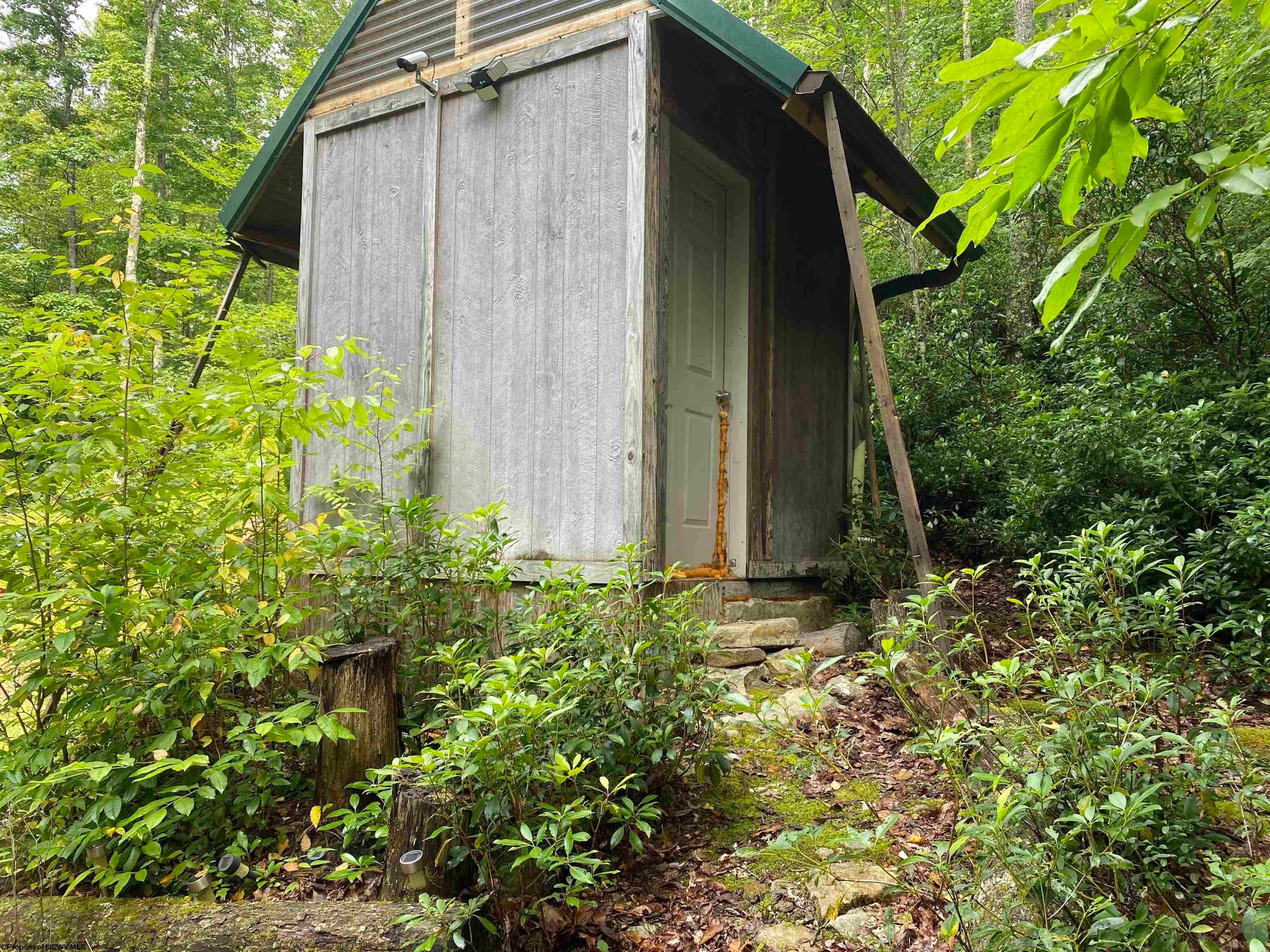 3658 Hanging Run Road Belington, WV 26250 - Photo 12 of 35 Gallery Image 12