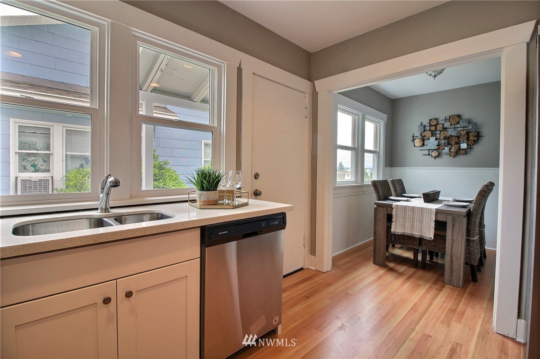 3606 Rockefeller Avenue Everett, WA 98201 - Photo 13 of 25