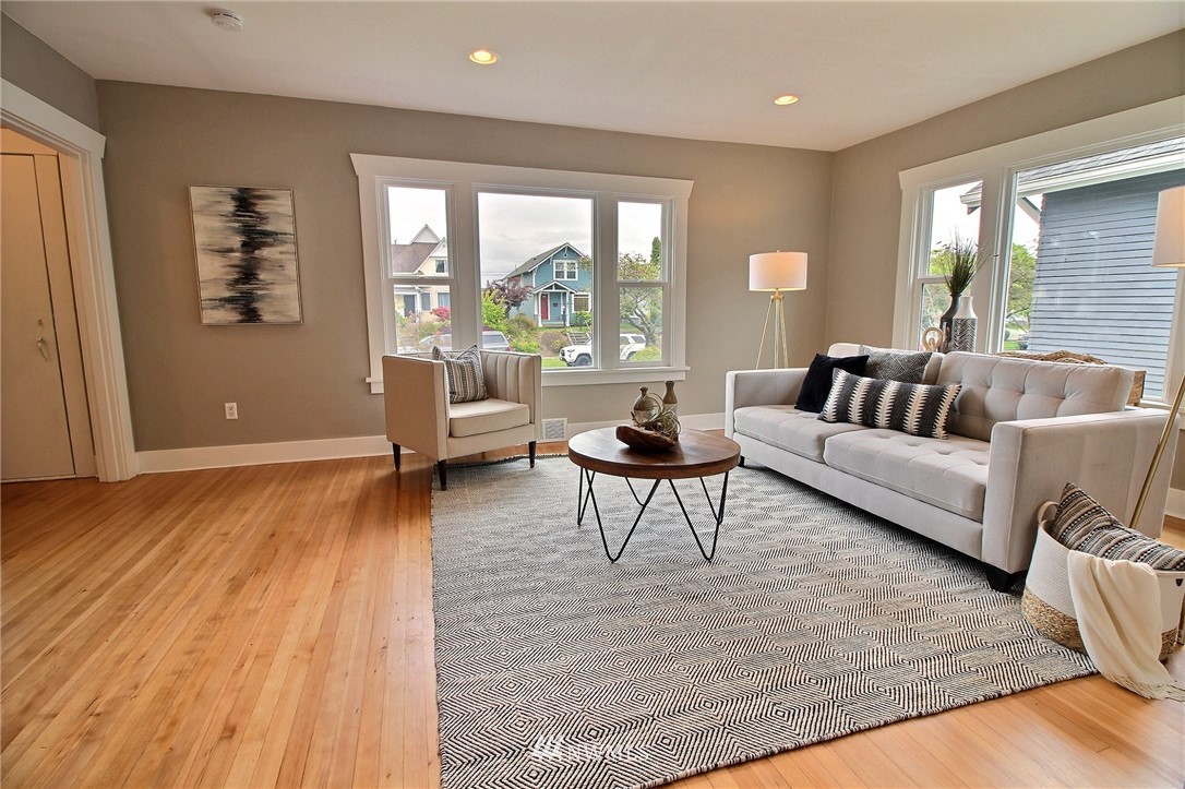 3606 Rockefeller Avenue Everett, WA 98201 - Photo 6 of 25