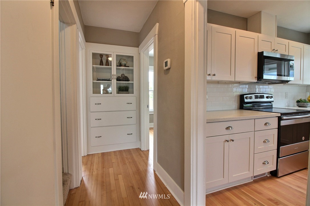 3606 Rockefeller Avenue Everett, WA 98201 - Photo 9 of 25