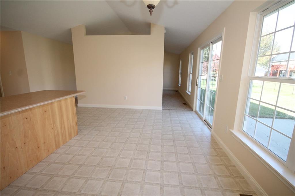 6090 Prairie Stream Way Columbus, IN 47203 - Photo 11 of 34 Gallery Image 11
