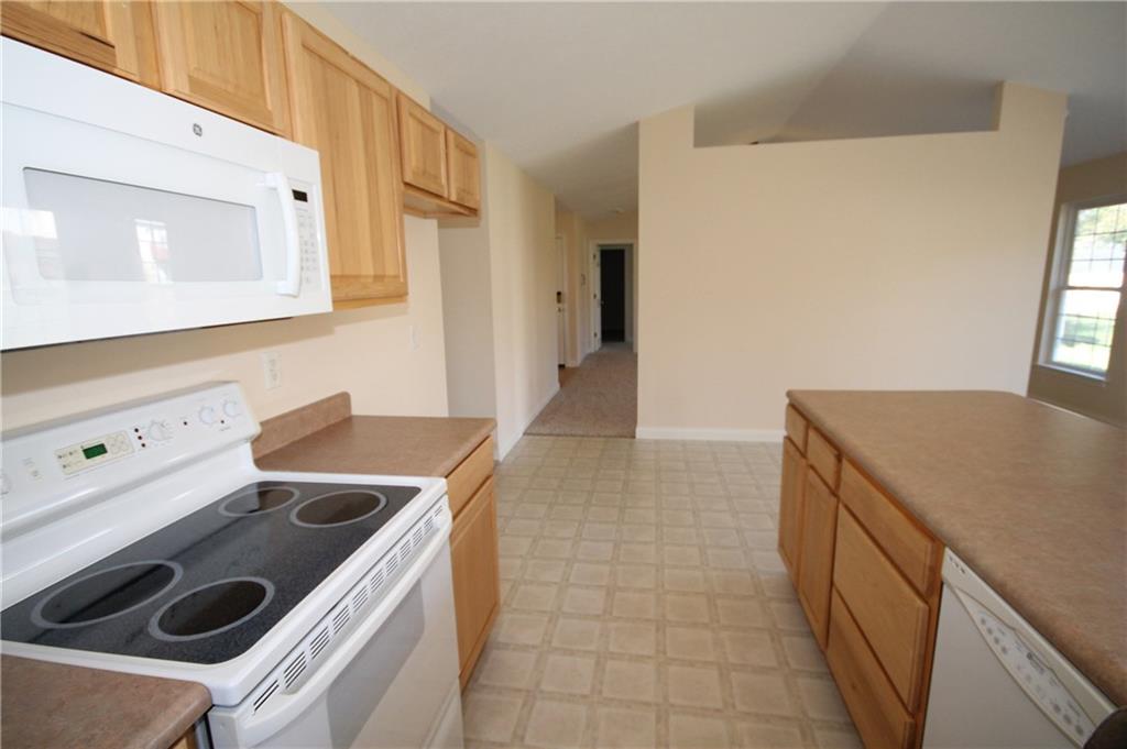 6090 Prairie Stream Way Columbus, IN 47203 - Photo 13 of 34 Gallery Image 13