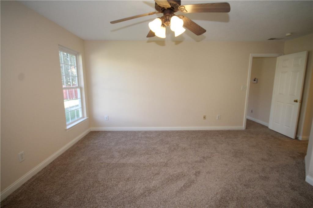 6090 Prairie Stream Way Columbus, IN 47203 - Photo 19 of 34 Gallery Image 19