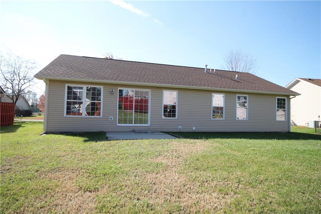 6090 Prairie Stream Way Columbus, IN 47203 - Photo 3 of 34 Gallery Image 3