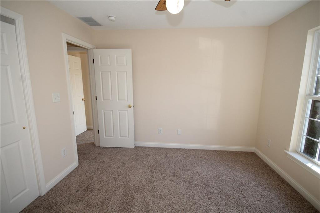 6090 Prairie Stream Way Columbus, IN 47203 - Photo 30 of 34 Gallery Image 30