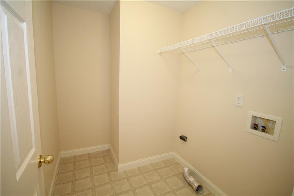 6090 Prairie Stream Way Columbus, IN 47203 - Photo 32 of 34 Gallery Image 32