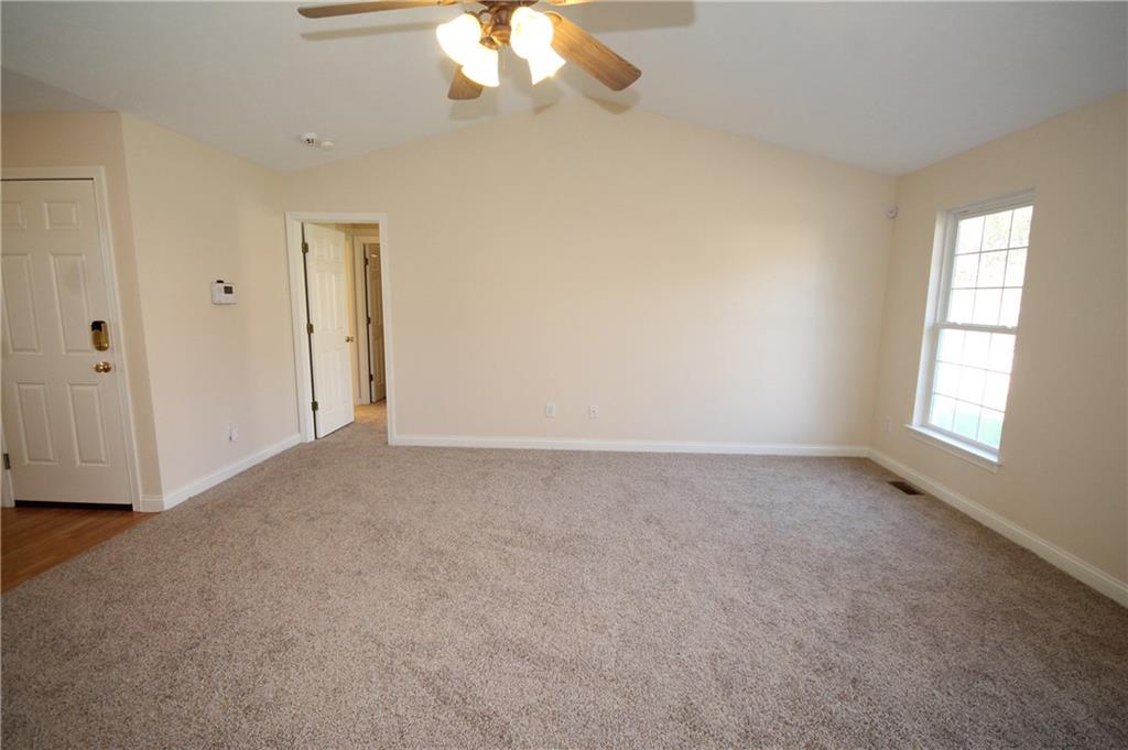 6090 Prairie Stream Way Columbus, IN 47203 - Photo 7 of 34 Gallery Image 7