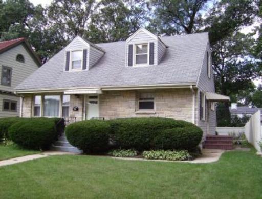 940 North Spring Street Elgin, IL 60120 - Photo 1 of 1