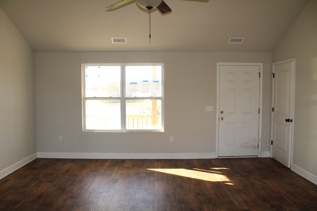 3072 Maple Grove Road Dickson, TN 37055 - Photo 4 of 13 Gallery Image 4