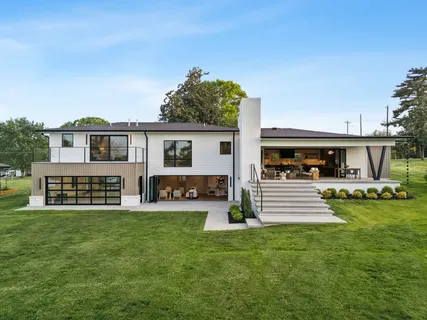$3,200,000 | 103 Walnut Drive, Hendersonville, TN 37075
