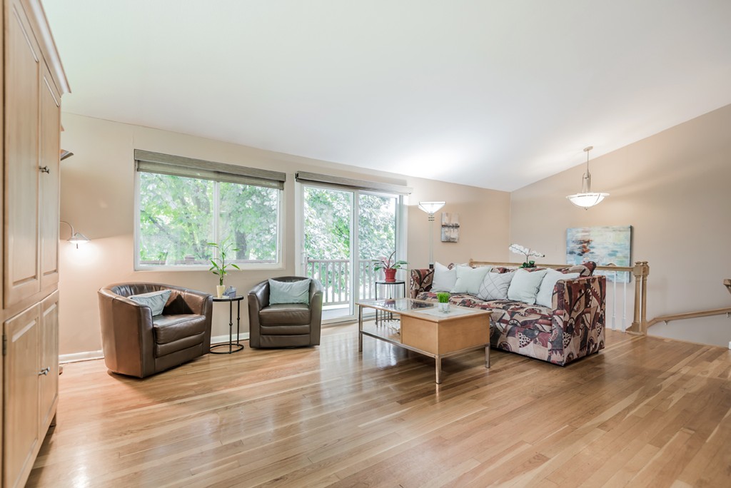 6 Mayflower Road Andover, MA 01810 - Photo 2 of 28 Gallery Image 2
