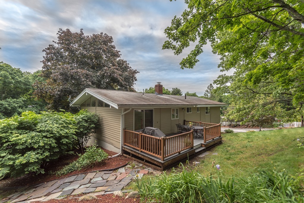 6 Mayflower Road Andover, MA 01810 - Photo 27 of 28 Gallery Image 27